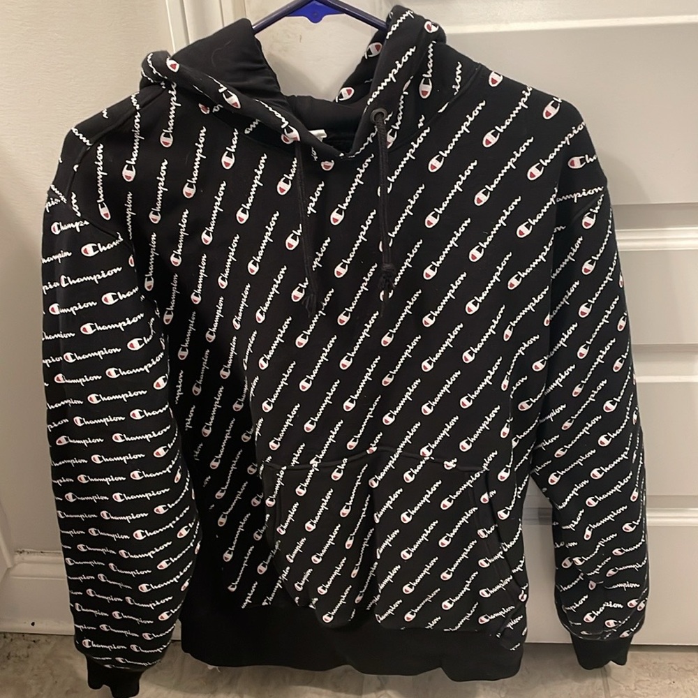 black champion hoodie